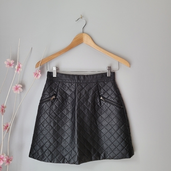 TOPSHOP Quilted PU Leather Skirt - Picture 3 of 8